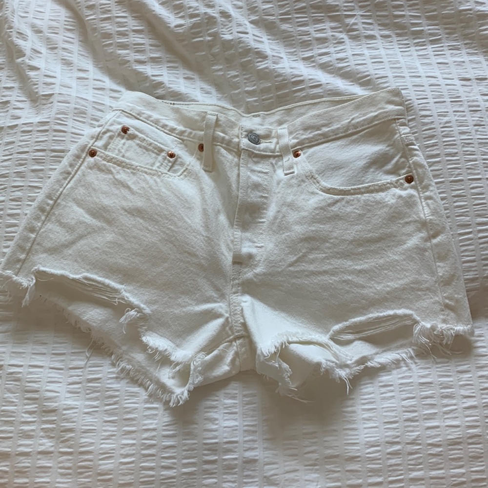 Levi’s 501 Shorts In White - image 4